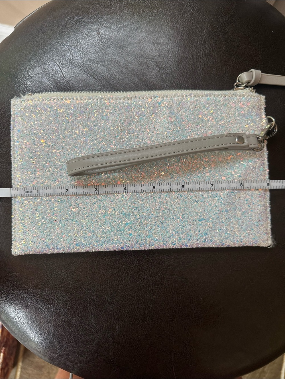 Charming Charlies Silver white Glitter Wristlet Clutch in Iridescent